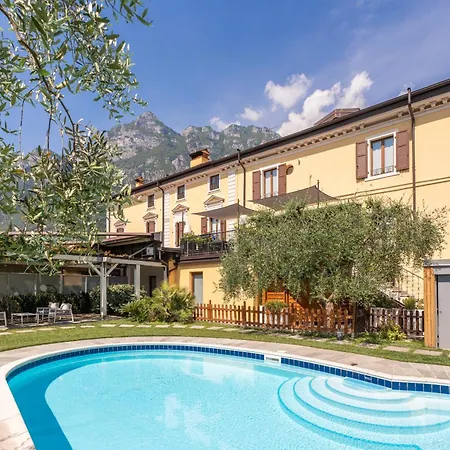 Residence Villa degli Aranci-3