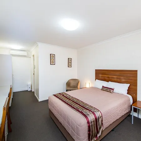 Burke & Wills Motor Inn-2