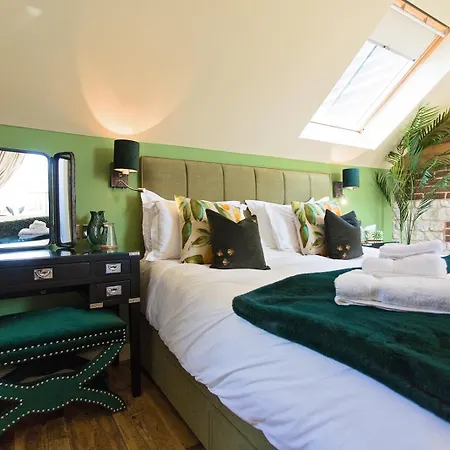 No33 Thornham Boutique Suites-2