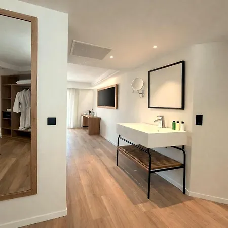 Welikehotel Triton Beach (Adults Only)-2