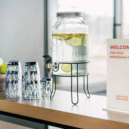 Leonardo Hotel Zurich Airport-2