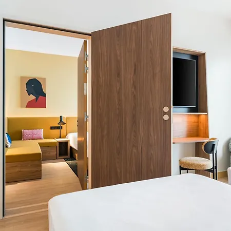 Hampton by Hilton Bordeaux Merignac Airport-3