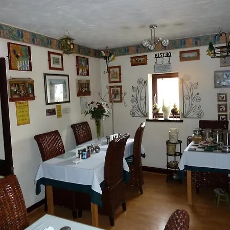 Smithy Lodge Guest House-3