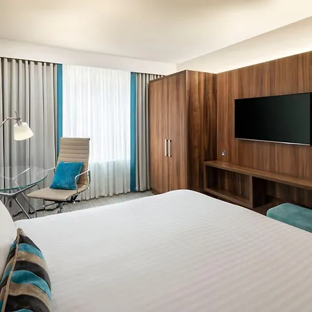 Courtyard By Marriott Edinburgh-3