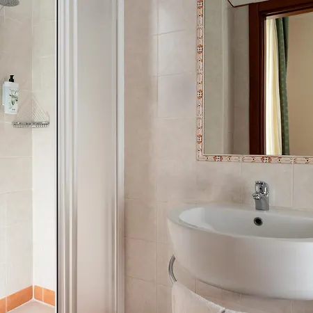 Hotel Athena-3