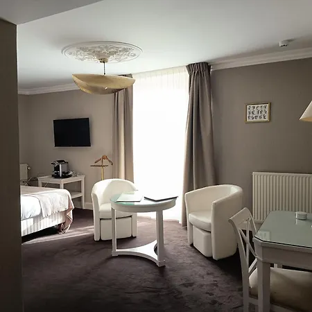 Grand Hotel "Chateau De Sully" - Piscine & Spa -Teritoria-2