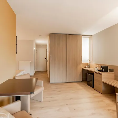 Casino Hotel-3