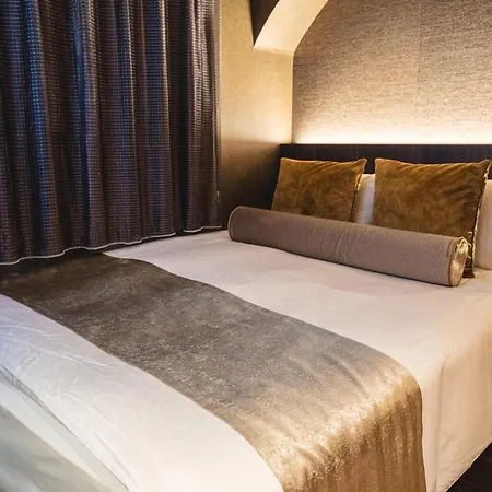 Roppongi Hotel S-2