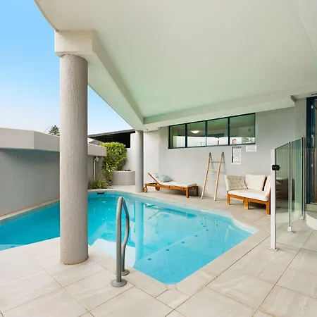 La Promenade Absolute Waterfront Apartments-2