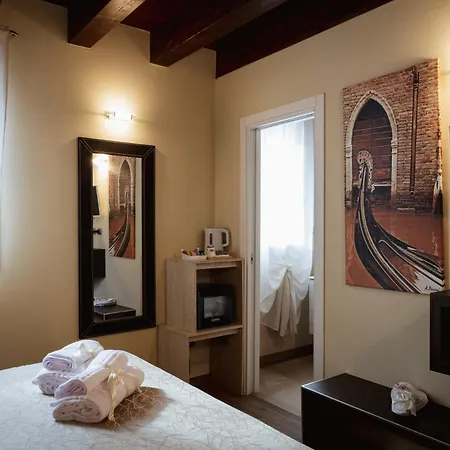 Piccola Venezia Room-3
