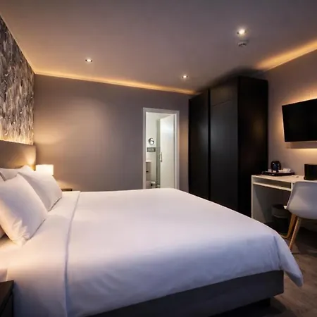 La Reine Hôtel, City Centre-2