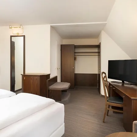 Elaya Hotel Noerdlingen, Trademark By Wyndham-3