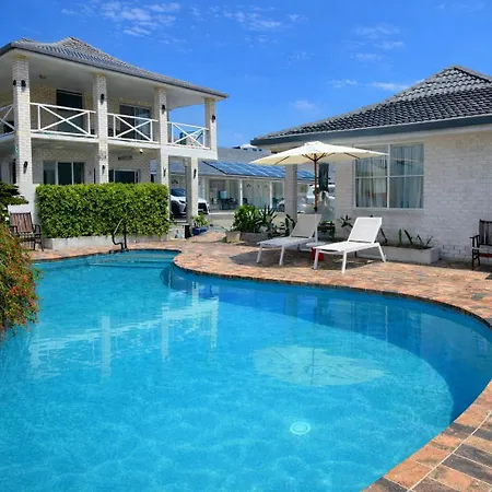Cooks Endeavour Motor Inn - Near Beach & Gold Coast Airport-3