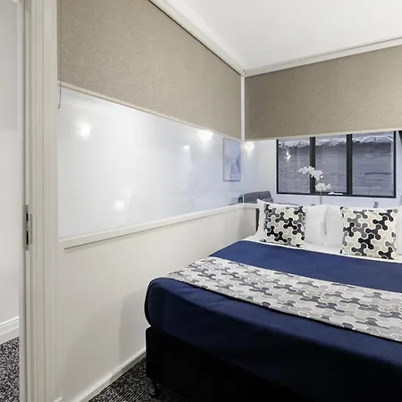 Great Southern Hotel Melbourne-3