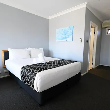 Old Maitland Inn - Rutherford-2