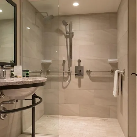 Moose Hotel And Suites-3