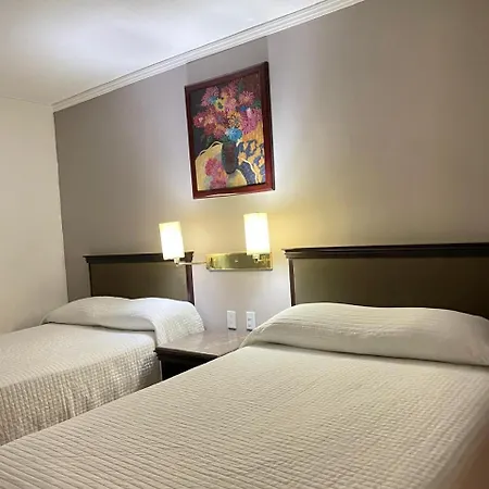 Hotel Arroyo de la Plata-3