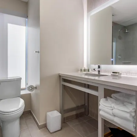 Cambria Hotel Philadelphia Downtown - Center City-3