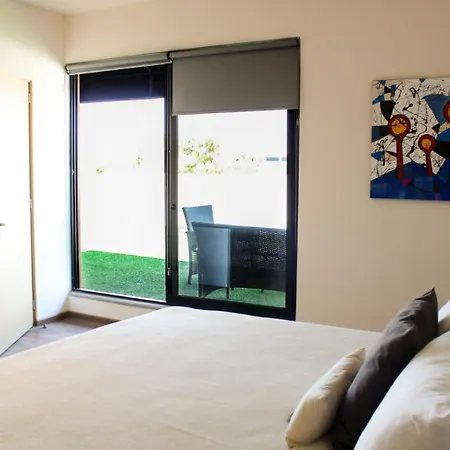 Room Hotel & Suites-2