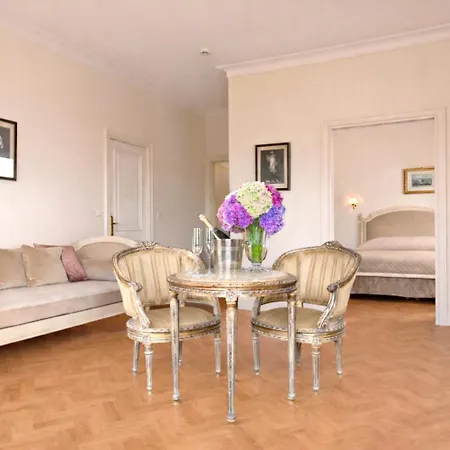 Grand Hotel Moderne-3