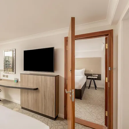 Hilton Birmingham Metropole Hotel-2