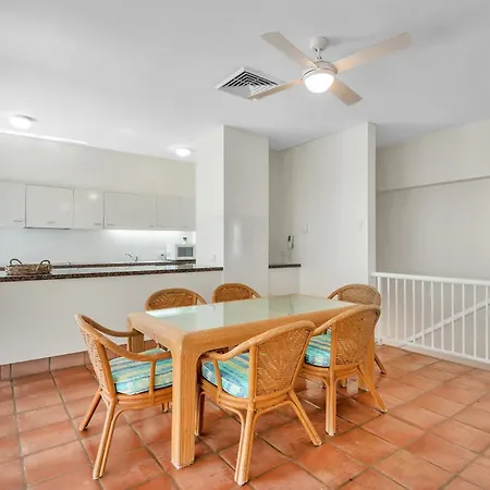 Balboa Apartments-3