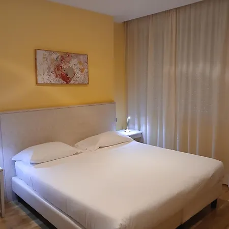 Hotel Chiaraluna-2