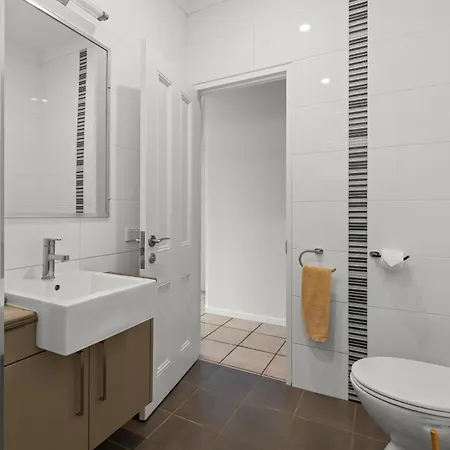 Cable Beachside Villas-2