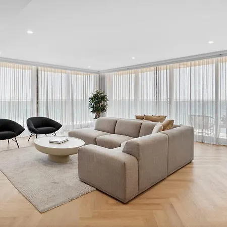 Hi Surf Beachfront Resort Apartments Official Site-3