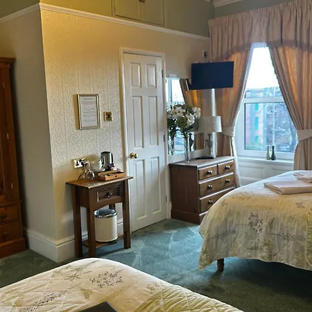 Glendale Guest House-2