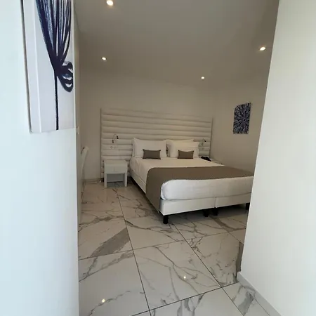 Hotel La Calanque-3
