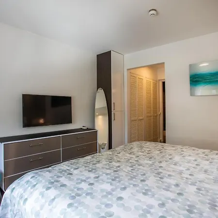 Blue Bay Apartments-2