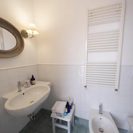 Pippo a Vernazza Rooms-2