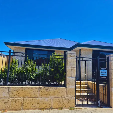 Dalyellup Guest House- Walk To Shops, Near Beach & Bunbury-3