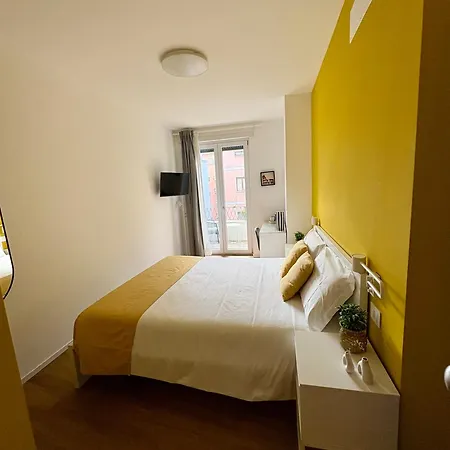 Near Vatican, Irnerio 47 Guest House-3