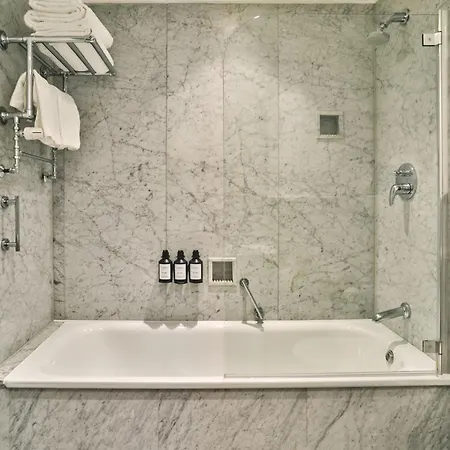 Radisson Blu Hotel, London Euston Square-2