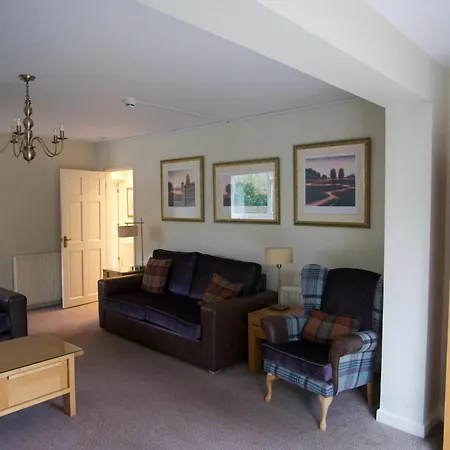 Elmers Court-2
