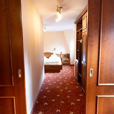 AKZENT Hotel Berg's Alte Bauernschänke- Wellness und Wein-3