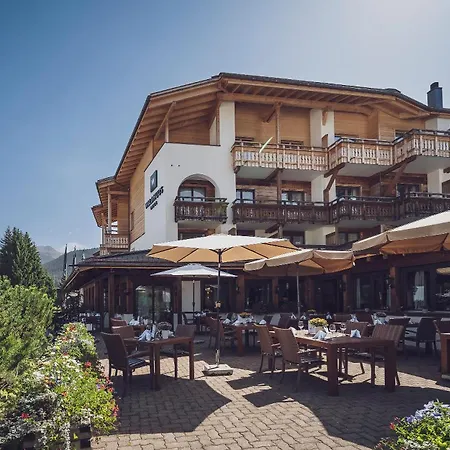 Hotel Waldhuus-3