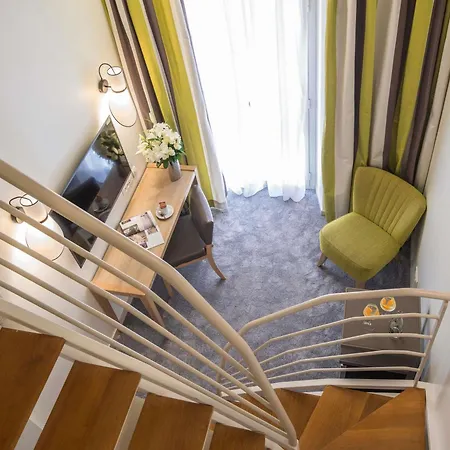 Mercure Nice Marche Aux Fleurs-3