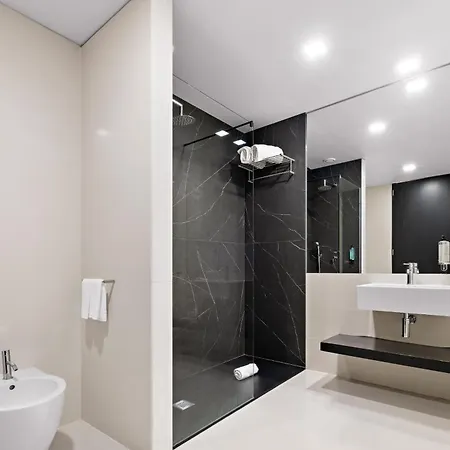 Axis Viana Business & Spa Hotel-3