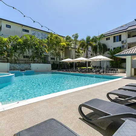 Central Plaza Port Douglas-2