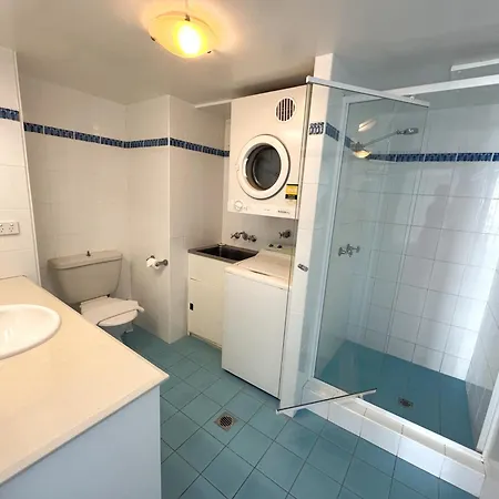 Surfers Beachside Holiday Apartments-2