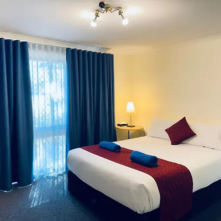 Edinburgh Motor Inn-2