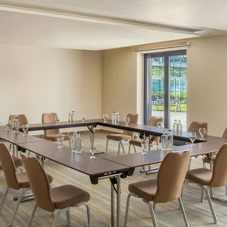 Four Points By Sheraton Kecskemet Hotel And Conference Center-3
