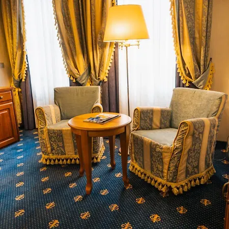 Hotel Italia-2