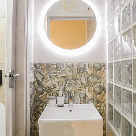 Domus Massimiliani Guesthouse-3