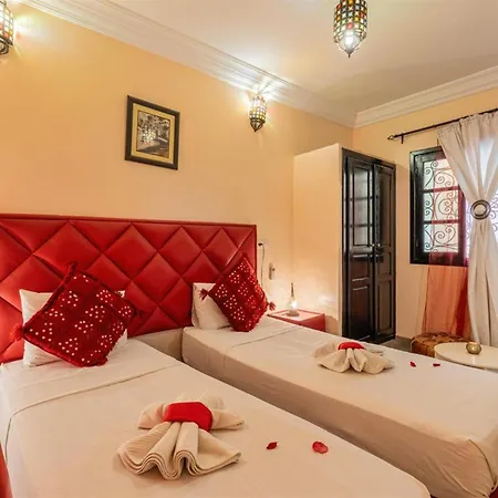 Riad Dar Benbrahim - Traditional Guest House In Jemaa El-Fnaa Square-3