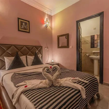 Riad Dar Benbrahim - Traditional Guest House In Jemaa El-Fnaa Square-2