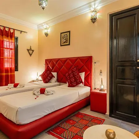 Riad Dar Benbrahim - Traditional Guest House In Jemaa El-Fnaa Square-3
